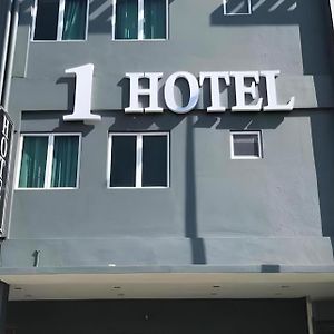 1 Hotel Mahkota Cheras